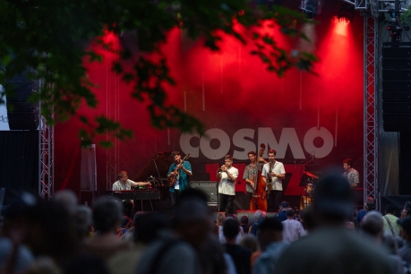 © Emmanuelle Nemoz - CosmoJazz Festival - https://anatholie.photo.blog - Instagram @anatholie.musicphotography